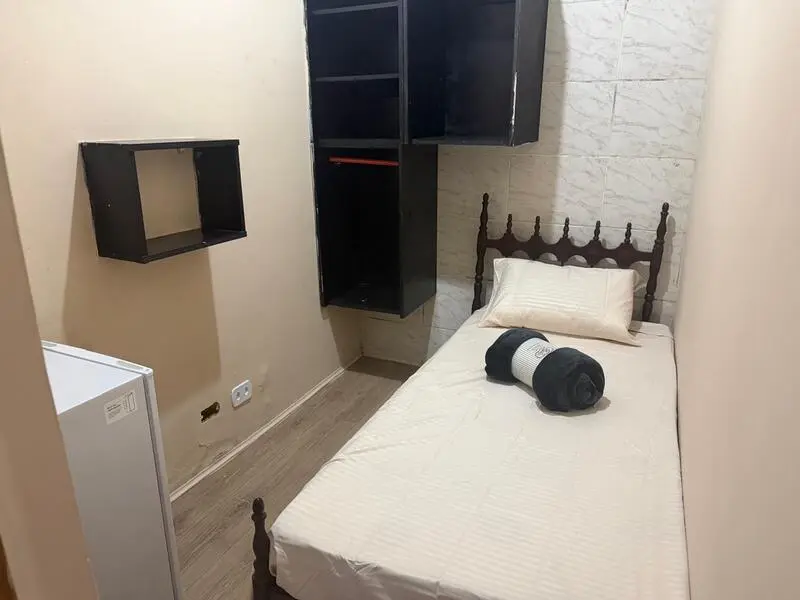 Quarto com diária de R$80 por pessoa no Hostel Gentil Braga